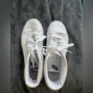 women’s white high top vans. size 6.5. fits 7